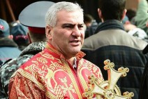 «Когда Самвел Карапетян говорит: «Мы должны защищать нашу церковь по-своему», — в это "по-своему" входит и смелость открыто говорить о реальности» — Шушанян (видео)