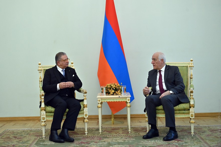 «Միասին կփնտրենք հարատև խաղաղության հաստատման ուղիներ». Խաչատուրյանը՝ Պաղեստինի դեսպանին