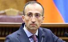 Я не думаю, что это что-то меняет в их жизни: почему Торосян не называет жителей Арцаха вынужденными переселенцами?