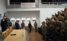 Դատախազությունից պնդում են, որ զինվորները չեն խոնարհվել Աննա Վարդապետյանի առաջ (Տեսանյութ)