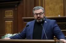 Мы занимаемся этим вопросом, чтобы права Нарека Самсоняна были защищены и он получил необходимую медицинскую помощь — оппозиционный депутат
