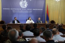 Любые действия, влияющие на свободное волеизъявление гражданина, должны получать нашу принципиальную и оперативную реакцию: глава МВД провела оперативное совещание