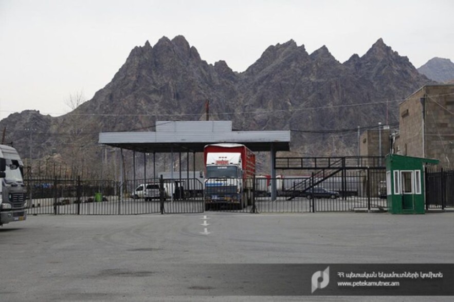 Մեղրիի մաքսակետի ղեկավար Հովհաննես Ամիրխանյանը կալանավորվել է․ «Փաստինֆո»