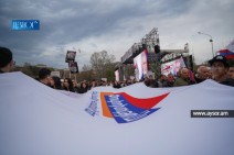 Investigative Committee: Two Strong Armenia MP candidates detained, four declared wanted