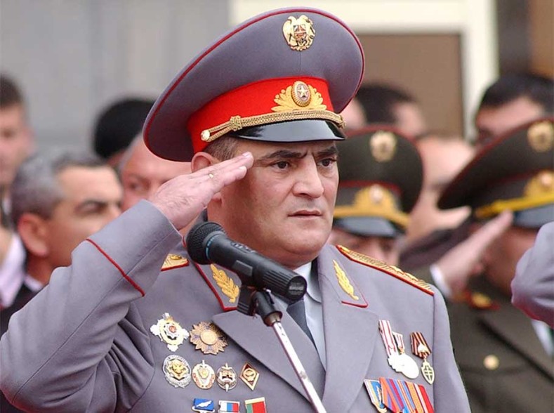 По делу о событиях 1 марта посмертно предъявлено обвинение бывшему начальнику полиции Армении Айку Арутюняну