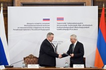 Մհեր Գրիգորյանը և Ալեքսեյ Օվերչուկը ստորագրել են Հայաստանի և Ռուսաստանի միջև տնտեսական համագործակցության միջկառավարական հանձնաժողովի 24-րդ նիստի արձանագրությունը