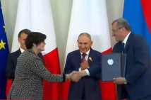 Transport helicopters and equipment: MoD signs supply contracts with French companies