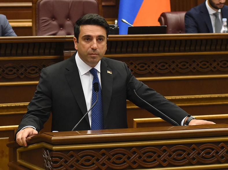 Ալեն Սիմոնյանը Մոսկվա է մեկնում
