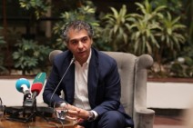 «Տեսել եմ՝ որքան խորն է նրա նվիրվածությունն ու սրտացավությունը». Սերգեյ Սմբատյանն աջակցություն է հայտնել Սամվել Կարապետյանին
