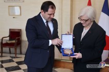 Պապիկյանը Ֆրանսիայի ԶՈՒ և վետերանների հարցերով նախարար Կատրին Վոտրենի հետ է հանդիպել