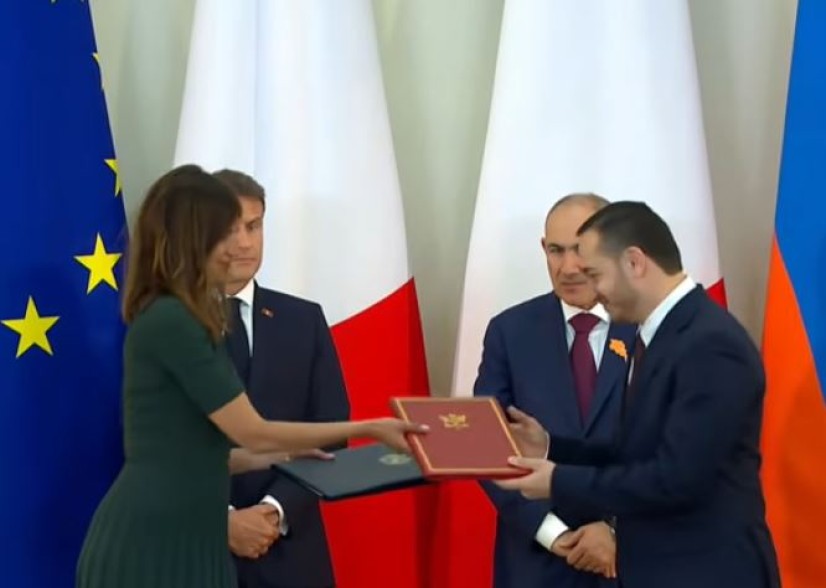 Armenia-France: Memorandum of Understanding on cooperation in military technologies signed