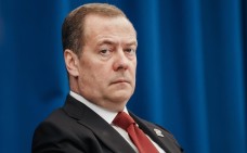 Медведев прокомментировал операцию США и Израиля против Ирана: миротворец показал лицо