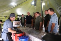 Папикян ознакомился с ходом учебных сборов резервистов