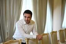 Որևիցե մեկը թող չխաբնվի մեր դաստիարակությանը. Ալեն Սիմոնյանը՝ երեկվա միջադեպի մասին