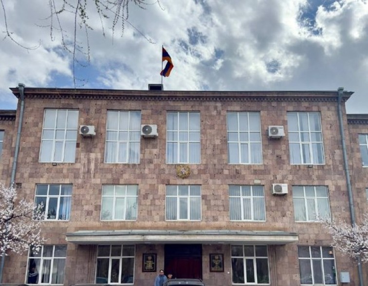 «Սարդարապատի միջնակարգ դպրոցի տնօրենն ազատվել է աշխատանքից, քանի որ խախտել է աշխատանքային որոշ պարտականություններ». Արմավիրի մարզպետարան