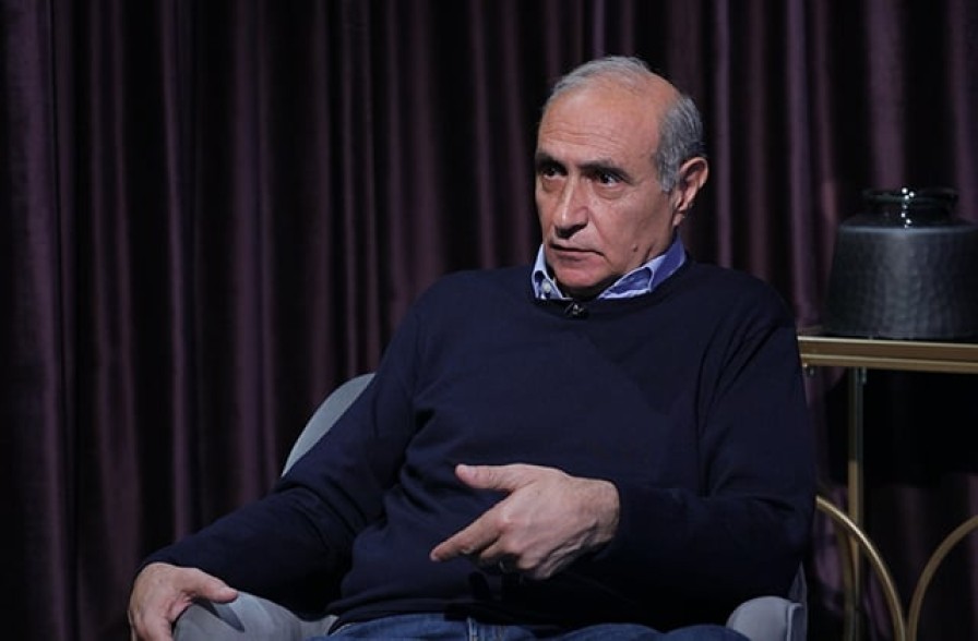 Reducing the length of military service is at least illogical: Military expert
