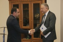 Դավիթ Խուդաթյանն ու ՀՀ-ում ԵՄ պատվիրակության ղեկավարը քննարկել են ավիացիոն ոլորտին վերաբերող հարցեր