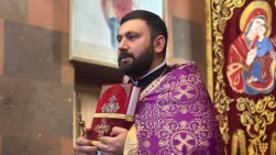 Мы научились видеть ошибки других и «исправлять» мир, но Великий пост ставит нас перед самым неудобным зеркалом — «что нужно изменить внутри себя?» — отец Абраам