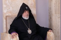 В процессе заключения мирного соглашения Азербайджан выдвигает всё новые требования — Католикос всех армян (видео)