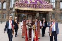 В Первопрестольном Святом Эчмиадзине отметили Праздник Святого Воскресения