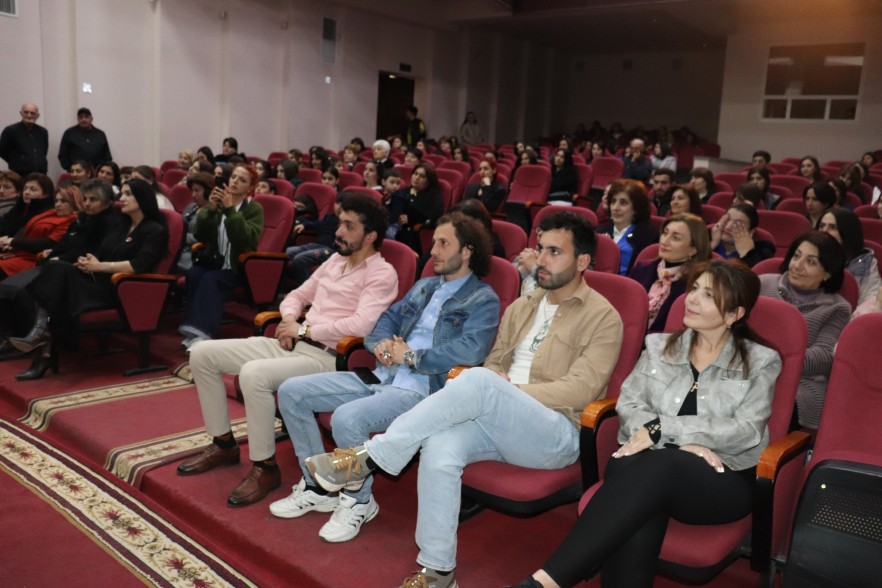 Գեղարքունիքի պետական դրամատիկական թատրոնը հյուրընկալել է Վանաձորի պետական դրամատիկական թատրոնի դերասաններին