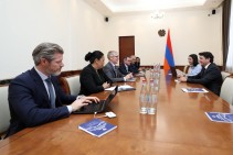 Քննարկել են ՀՀ-ԱԶԲ համագործակցության հիմնական ուղղությունները, ընթացիկ և հեռանկարային ծրագրերը