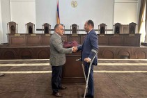 Артак Зейналян официально представлен в должности судьи Конституционного суда