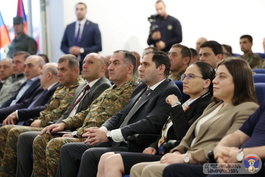 Սուրեն Պապիկյանը մասնակցել է ուժային կառույցների միջև բանակային խաղերի փակման արարողությանը
