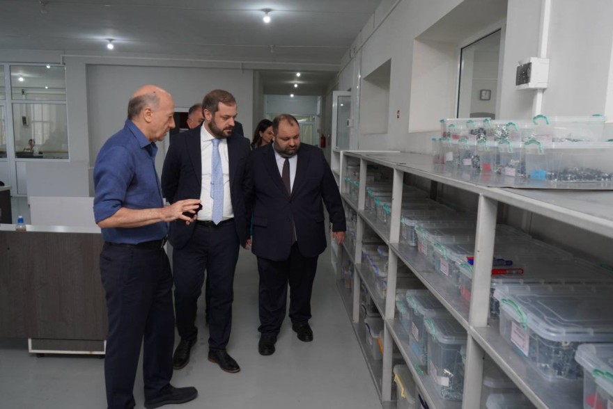 Պապոյանն այցելել է տնտեսապես բարդ արտադրանք թողարկող «Thermorex» ընկերություն