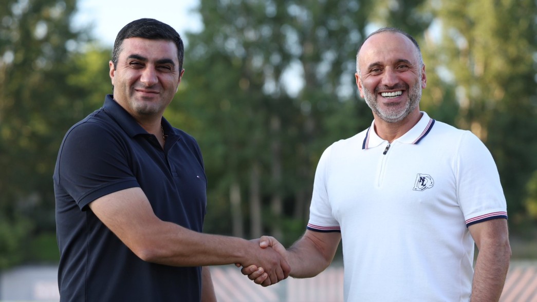 «Փյունիկ»-ի նոր գլխավոր մարզիչն Արտակ Օսեյանն է