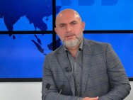 Ինքդ քեզ գժի տեղ չդնել, չվարկաբեկել բանակը, հարբած վիճակում ֆեյսբուքում չմոգոնել Արցախյան հարցի «նոր, Մյունխենյան սկզբունքներ». Արմեն Աշոտյան