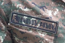 Абрамян: для властей проблематично, когда в воинские части и боевые позиции попадают люди, владеющие реальной ситуацией