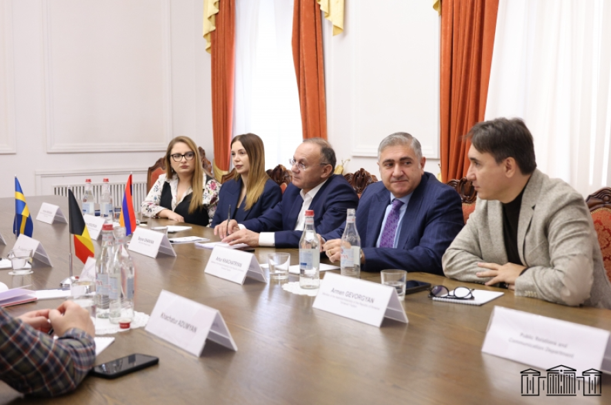 Депутаты фракции «Армения» на встрече с послами Швеции, Нидерландов и Бельгии подняли вопрос возвращения незаконно удерживаемых в Баку армянских пленных