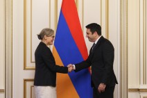 Ален Симонян привлёк внимание посла Швеции к проблеме пленных в Азербайджане, незаконно удерживаемых и пропавших без вести лиц