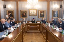 Католикос Всех Армян принял государственных и политических деятелей Арцаха