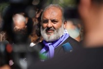 Մայր Աթոռից` շնորհավորանք Հայրենիքի Հայր Արա Ռոստոմյանին
