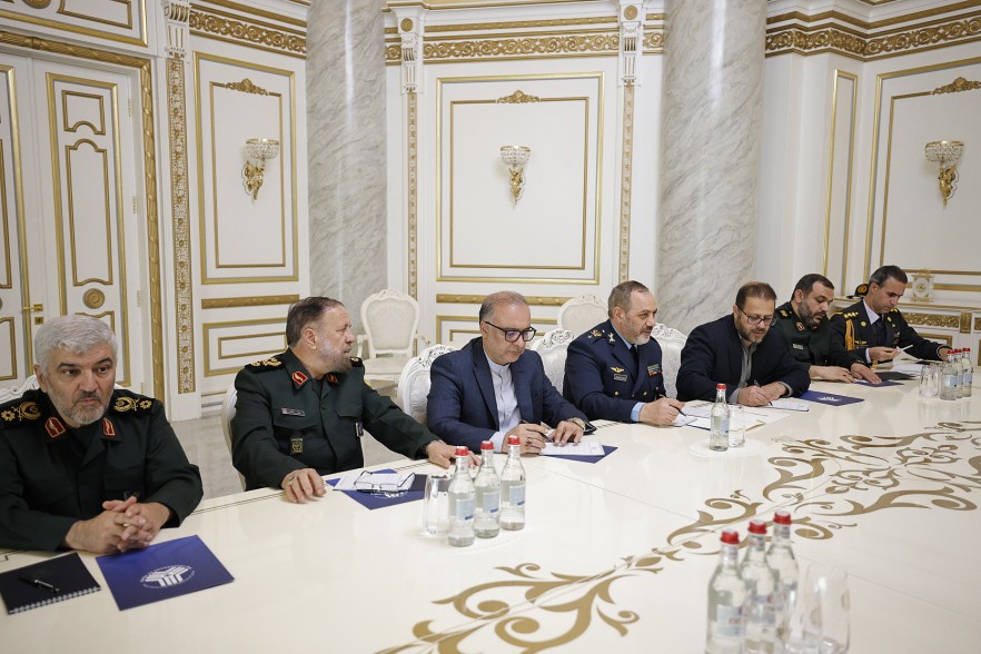 Министр обороны Ирана подчеркнул безусловную поддержку ИРИ суверенитета и территориальной целостности Армении
