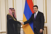 Ален Симонян принял делегацию во главе с руководителем группы дружбы Саудовская Аравия-Армения
