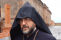 Архиепископ Микаел Адьапахян в очередной раз продемонстрировал, что он — настоящий армянин — Раффи Асланян