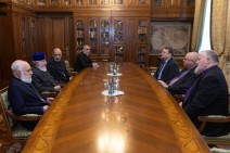 Католикос всех армян встретился с епископом Серовбе, имя которого фигурировало в известном заявлении, но подписи не было