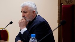 Несмотря на угрозы личной безопасности, Католикос всей силой противостоит хаосу, отравляющему общественное сознание — архиепископ Езрас