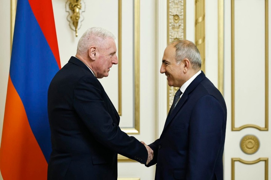 Armenian PM and Vernon Coaker discuss TRIPP and “Crossroads of Peace” projects