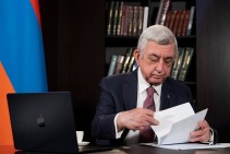 Արցախը հանձնածները Արցախ հանձնողներ են փնտրում. չնայած՝ ինչո՞ւ եմ զարմանում, մինչև հիմա Նիկոլ բերածները Նիկոլ բերողներ են փնտրում. Սերժ Սարգսյան