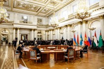 Путин поздравил лидеров стран СНГ с Новым годом и Рождеством и пожелал успехов (фоторепортаж)