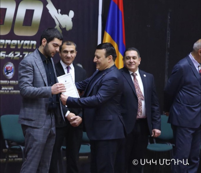 Հովհաննես Ծառուկյանը պարգևատրել է տարվա ընթացքում աչքի ընկած «Docando» ֆեդերացիայի մարզիկներին և մարզիչներին (Լուսանկարներ)