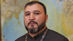 «Священнослужители, находясь под угрозой физической расправы, боятся даже оставлять членов своих семей одних дома: куда смотрят правозащитные организации?» — отец Зарех