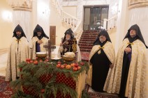 Священнослужители Первопрестольного Святого Эчмиадзина собрались в Патриаршей резиденции, где под предстоятельством Его Святейшества был совершен первый в новом году чин Освящения дома