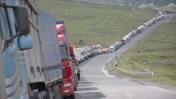 «Մաքսային ծառայությունը նպատակահարմար չի համարում հայկական բեռնատարների՝ հայ-վրացական սահմանի հատումը»․ ՊԵԿ-ից ասում են՝ ժամանակավոր է