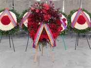 От имени Сержа Саргсяна в «Ераблуре» был возложен венок по случаю Дня Армии