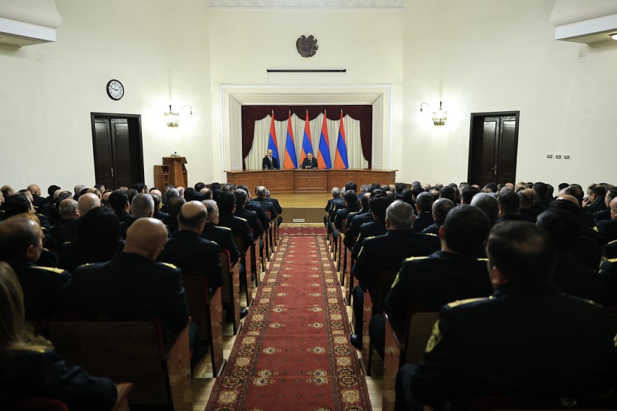 Փաշինյանը պարգևատրել է ԱԱԾ աշխատակիցներին